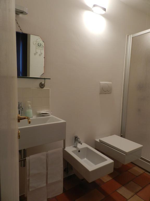 Vicolo Del Lupo Guesthouse Rom Zimmer foto