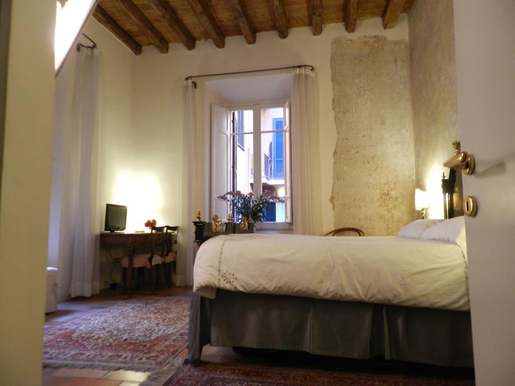 Vicolo Del Lupo Guesthouse Rom Zimmer foto